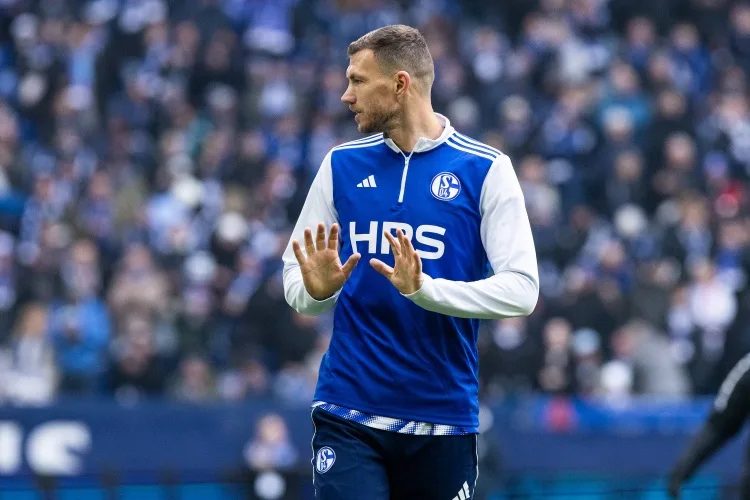 Dzeko: Tôi chưa bao giờ là người dự bị. Tôi có thể quyết định tương lai của mình sau World Cup.