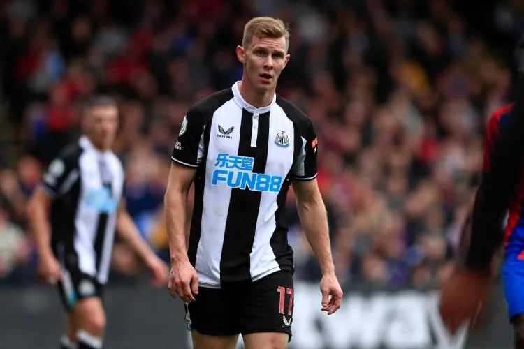 Chính thức: Hậu vệ 31 tuổi Kraft rời Newcastle theo dạng tự do vào mùa hè này, chơi 106 trận trong 7 năm