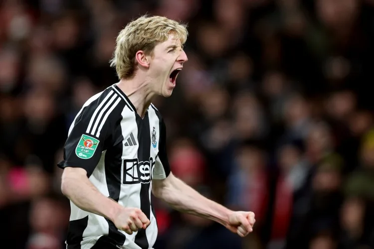 m ngược ngày gia nhập Bayern? De Sky: Gordon xác nhận rời đội vào mùa hè này và tìm kiếm thử thách ở các giải đấu khác