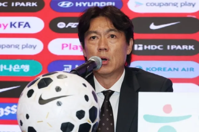 HLV Hàn Quốc Hong Myung-bo: Cố biến khủng hoảng thành kỳ tích, mục tiêu đầu tiên là tiến vào top 32