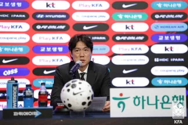 Son Heung-min ghi ít bàn? Hong Myung-bo: Không dễ để anh có được cơ hội ghi bàn ở vị trí của mình ở Los Angeles