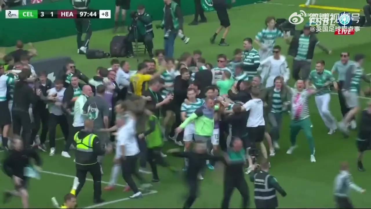 Một số người vui mừng và một số người buồn bã. Celtic đã lên ngôi vô địch giải Ngoại hạng Scotland và đã có một lễ hội hoành tráng!