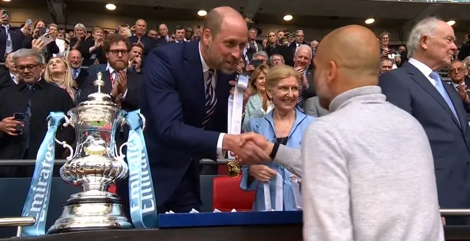 Liệu Guardiola có còn ở lại? Mùa này Man City có cú đúp danh hiệu quốc nội + top 16 Champions League, vẫn đang cạnh tranh chức vô địch Ngoại hạng Anh