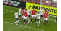 Đừng theo dõi mọi người! Anderson kiến ​​tạo cho Morato đánh đầu ghi bàn và Man United 1-1 bị Forest gỡ hòa