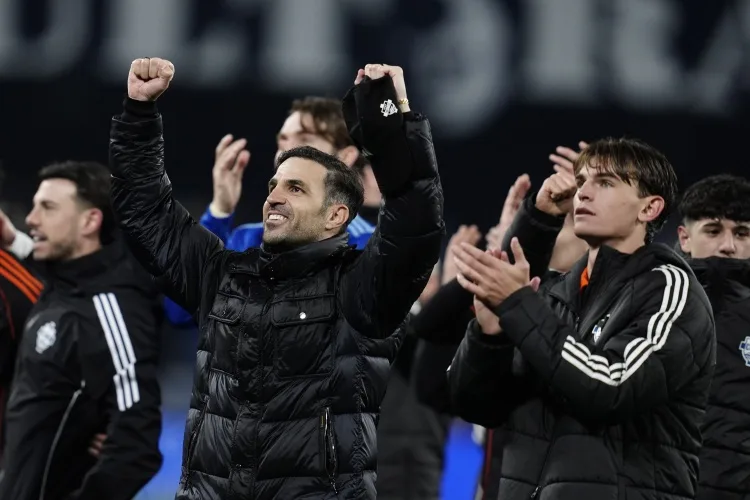 Romano: Cesc Fabregas sẽ không rời Como, anh ấy đã chuẩn bị cho mùa giải tới