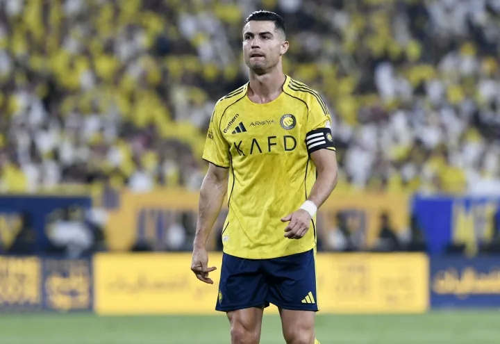 Nhiều danh thủ Ả Rập Saudi chỉ trích Ronaldo: Lãng phí cơ hội chẳng khác nào trở nên vô hình. Tại sao anh ấy nên trở thành đội trưởng nếu anh ấy rời đội?