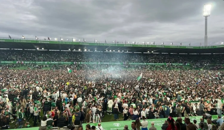 Racing Santander trở lại La Liga sau 14 năm