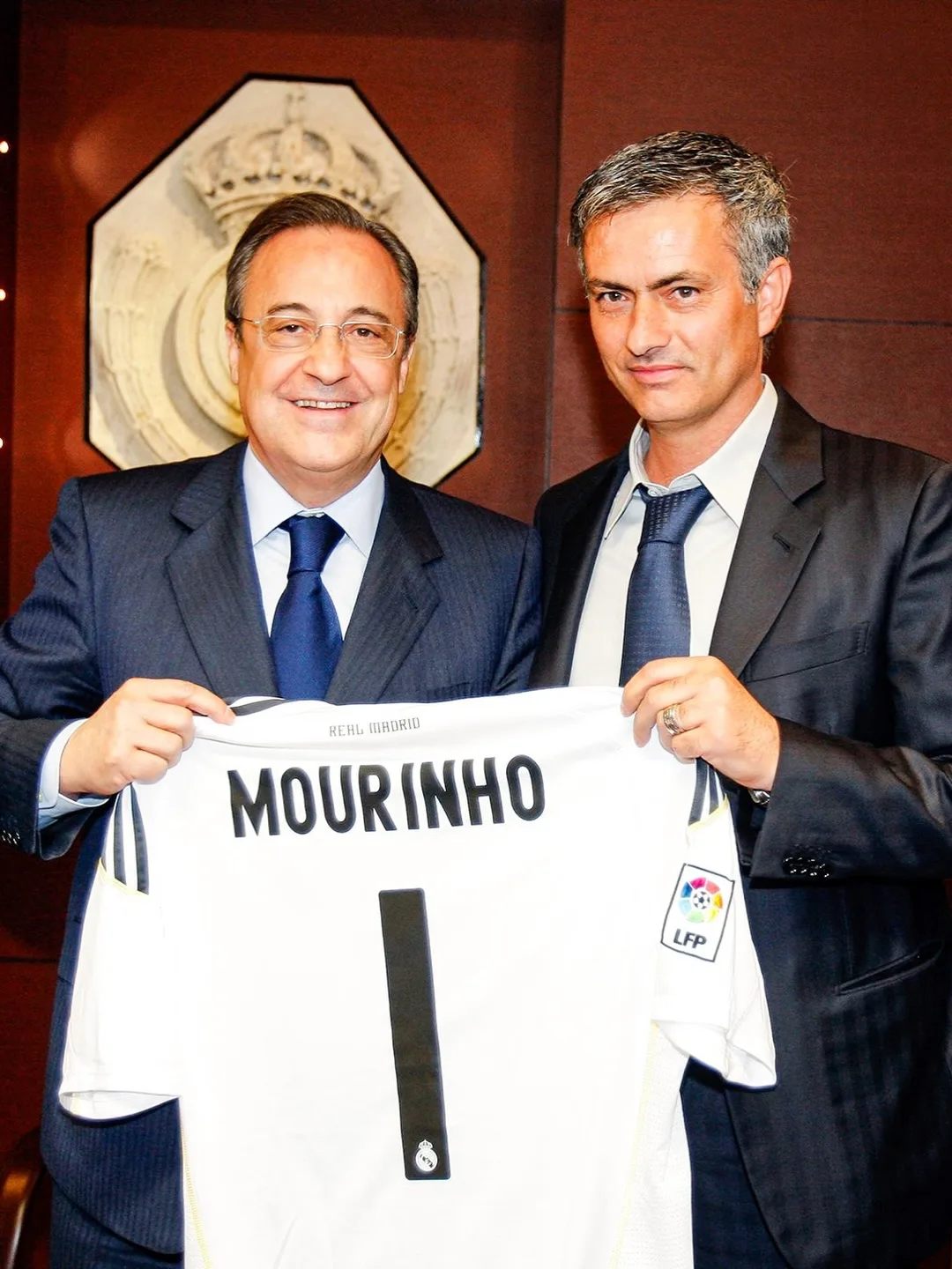 Romano: Benfica trao cho Mourinho bản hợp đồng hào phóng và tiếng nói chuyển nhượng nhưng ông luôn chọn Real Madrid