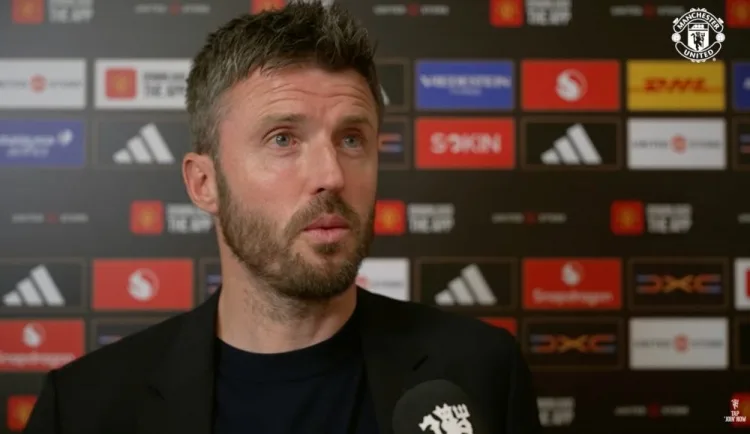 Carrick: Buổi chia tay trên sân nhà của Casemiro đầy ấm áp Khoảnh khắc này quý giá hơn rất nhiều so với 3 điểm.
