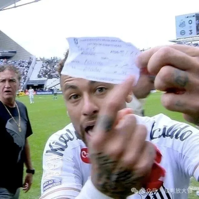 [Giải thích trường hợp] Neymar bị “cưỡng bức thay thế”, lỗi tại ai?