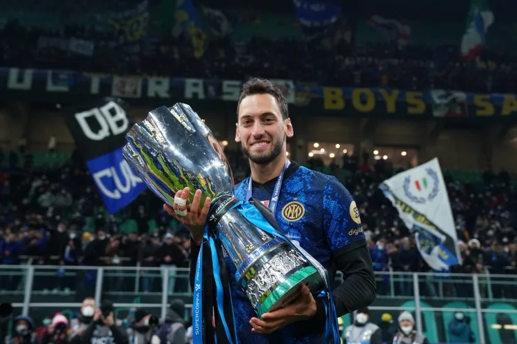 Calhanoglu: Thật tuyệt vời khi giành chức vô địch cùng Inter Milan. Chúng tôi xứng đáng với thành công này.