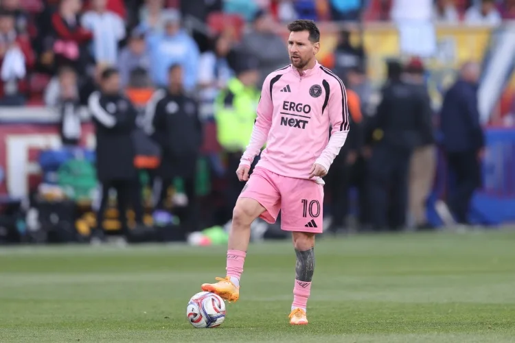 Messi một lần nữa kiến ​​tạo cho tuyển thủ Mexico sau 18 năm. Lần cuối cùng là hỗ trợ Dos Santos.