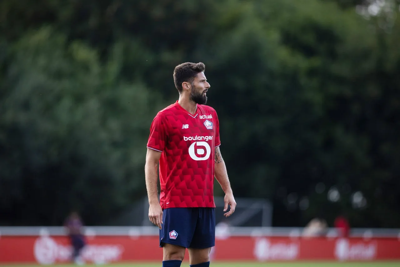 Hợp đồng sẽ hết hạn vào mùa hè này! Giroud: Tôi cảm thấy ổn ở Lille và đang thảo luận về tương lai với câu lạc bộ