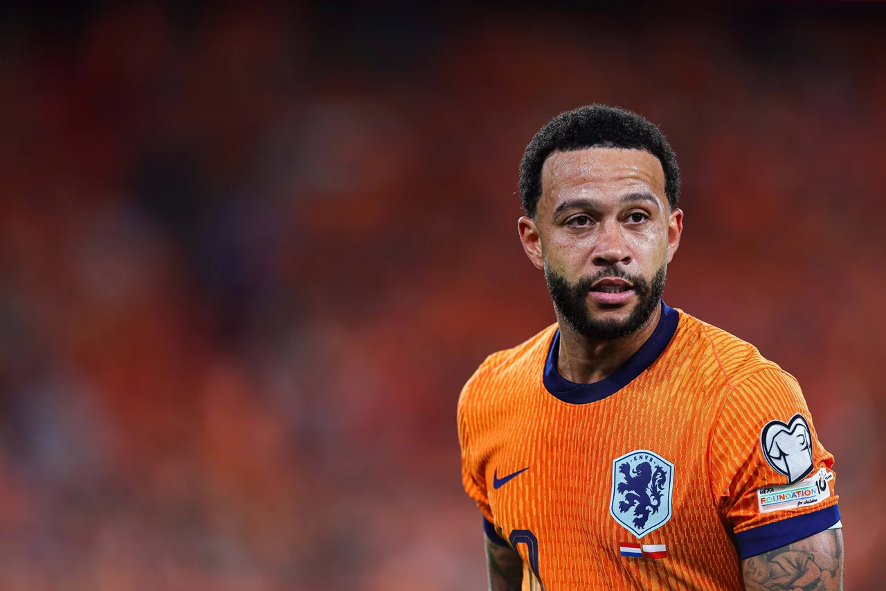 ESPN: Sự trở lại của Depay lại bị hoãn lại và tình trạng thể chất của anh ấy đang đáng lo ngại khi World Cup đến gần