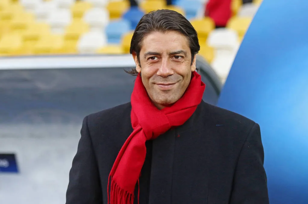 Truyền thông Bồ Đào Nha: Rui Costa sẽ có bài phát biểu tổng kết mùa giải trong tuần này và cần chờ Mourinho chính thức rời đội