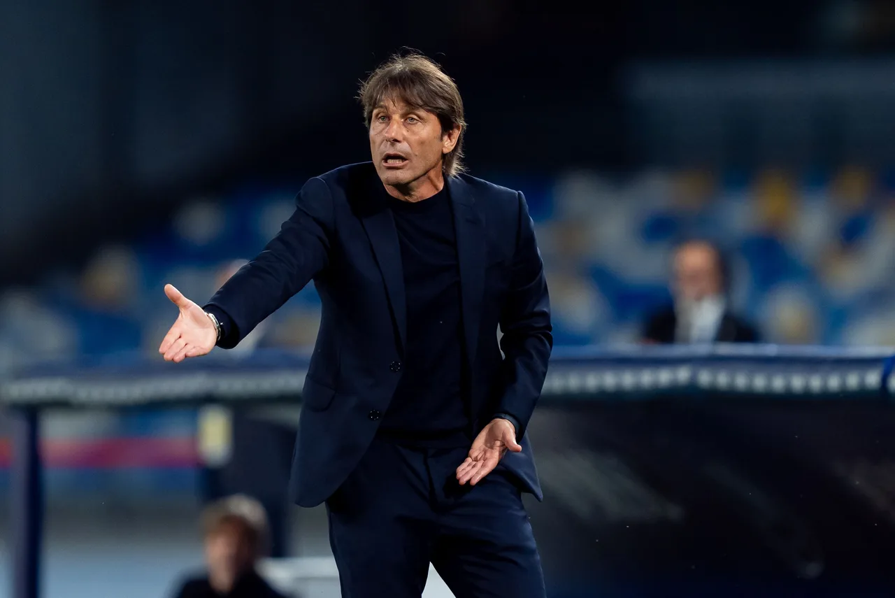Corriere della Sera: Conte kiệt sức về tinh thần và sẽ rời Napoli, quan tâm đến việc huấn luyện đội tuyển Italy