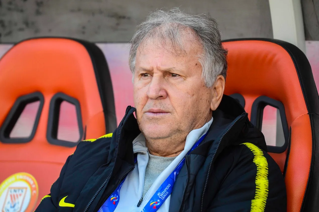 Zico: Enderrick có thể là cầu thủ xuất sắc nhất Brazil sau Neymar Không có nghi ngờ gì về đẳng cấp của Neymar.