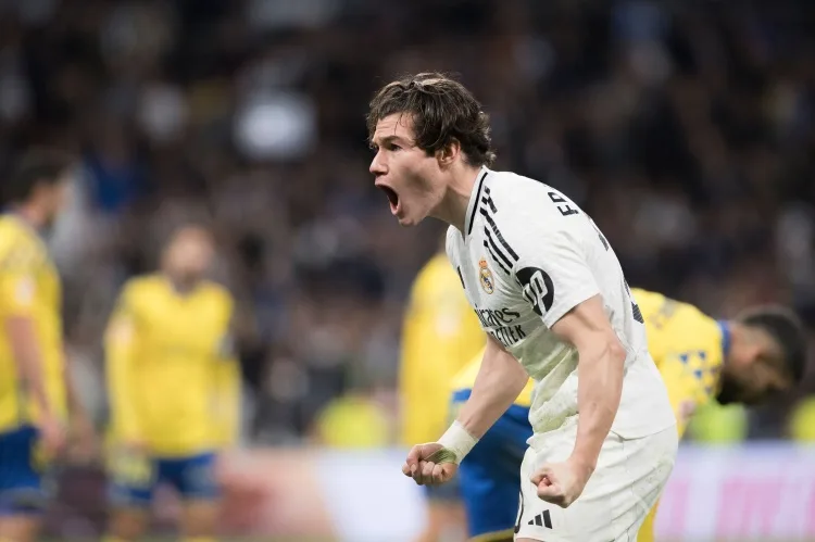 Phóng viên: Nếu Mourinho trở lại Real Madrid, Fran Garcia có thể được ông đánh giá cao