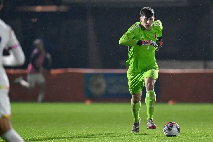 Rui Tiantian: Penders sẽ trở lại Chelsea vào mùa giải tới và đội bóng dự định sẽ dần dần đưa anh vào đội một