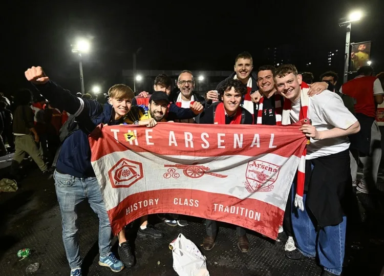 Cuối cùng cũng lên đỉnh cao sau 22 năm, Arsenal phản truyền thống đáng được tôn trọng hơn