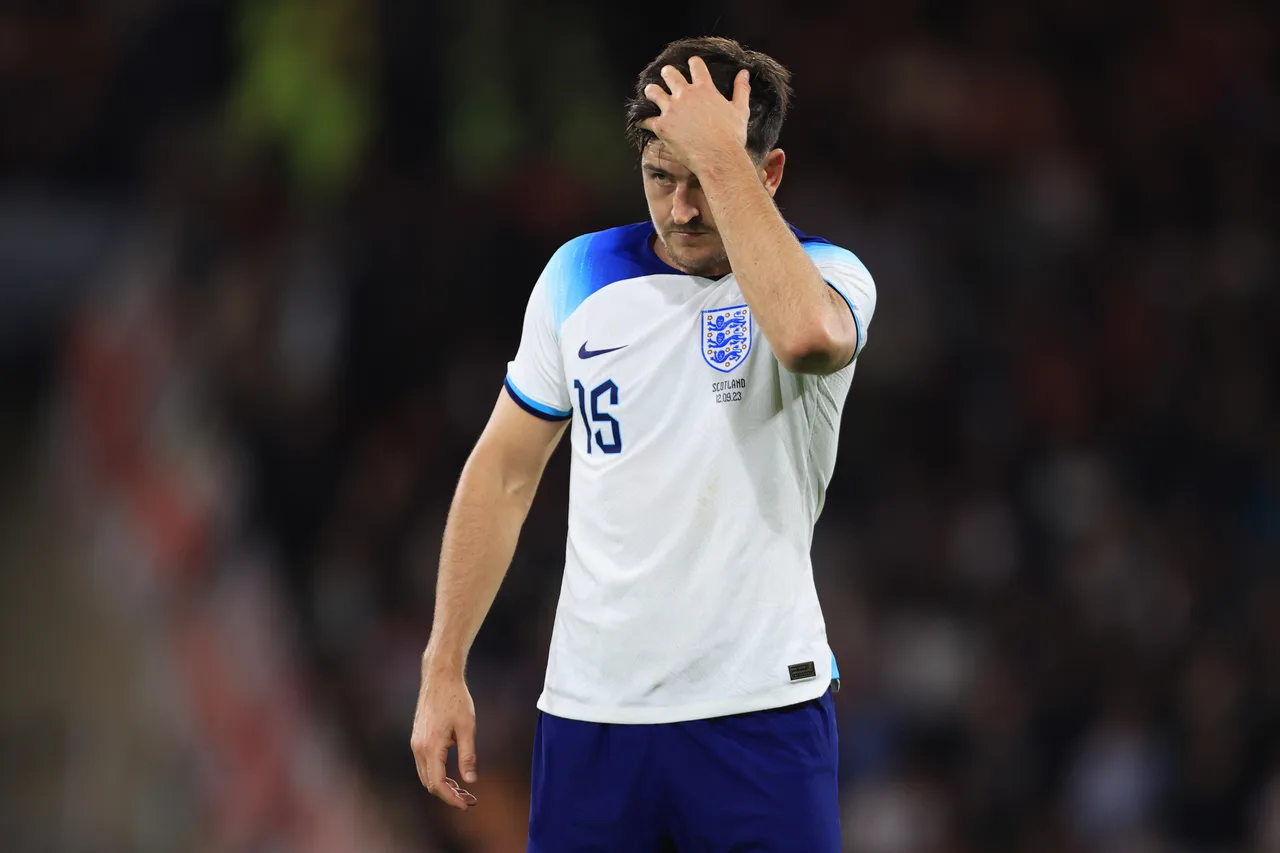 Tuchel từng úp mở Maguire chỉ là lựa chọn thứ năm ở hàng thủ tuyển Anh