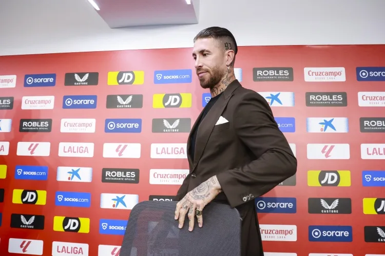 Truyền thông phương Tây: Ramos sẽ tiếp quản Sevilla, tính lỗ tiền và chấm dứt hợp đồng với những cầu thủ lương cao thi đấu kém hiệu quả