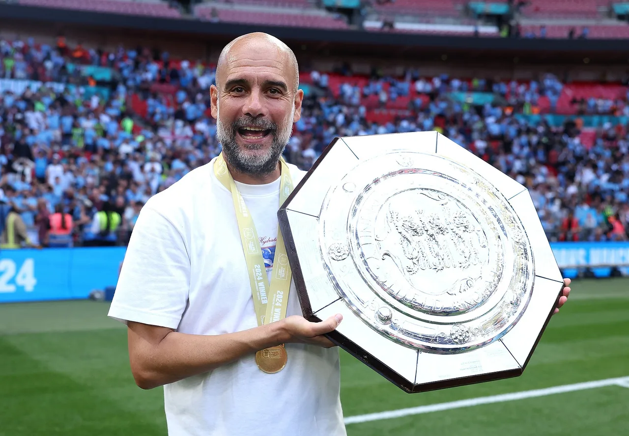 The Times: Guardiola quyết định ra đi cách đây 1 năm nhưng sau đó được thuyết phục dẫn dắt Man City thêm một mùa giải