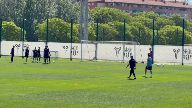 Truyền thông phương Tây: Conde không tham gia buổi tập hôm nay của Barcelona, ​​Yamal sẽ vắng mặt trận chung kết