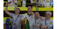 Giành chức vô địch Liên đoàn Ả Rập lần đầu tiên! Cristiano Ronaldo vui vẻ ăn mừng, giơ tay lên trời sau khi tiếng còi vang lên