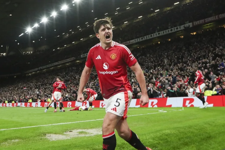 Telegraph: Lựa chọn đầu tiên của Tuchel cho vị trí trung vệ là Konsa và Gueye, với Stones trước Maguire