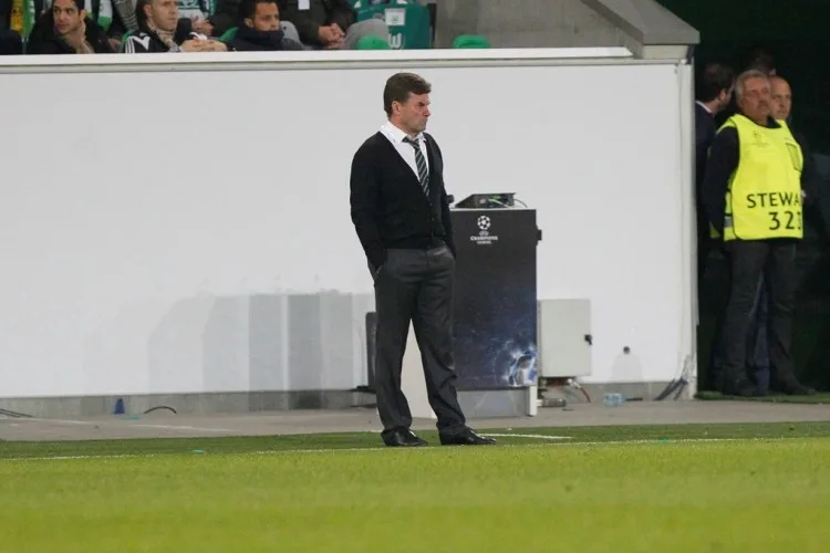 Vàng đen nói về vòng 1 Play-off Wolfsburg 0-0 Đội hạng nhì Đức: Chúng tôi chơi quá thô bạo ở khu vực tấn công thứ ba