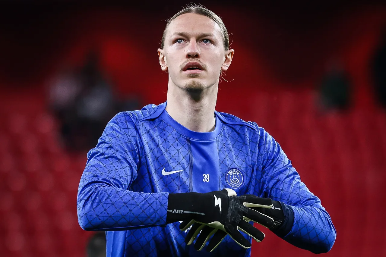 Safonov: Có thêm hai tuần chuẩn bị cho chung kết Champions League là điều tích cực