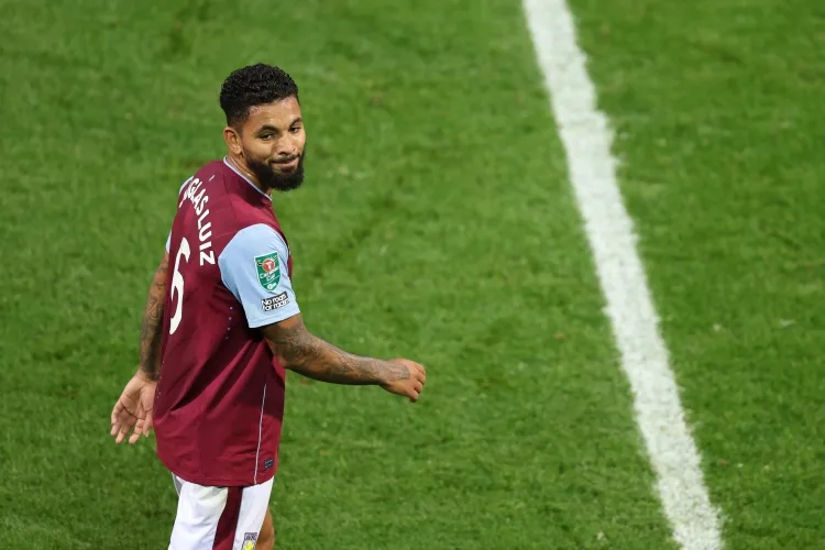 Theo đồng đội: Douglas Luiz thiếu chuyên nghiệp trầm trọng, không có cơ hội ở lại Juventus