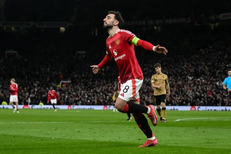 Man United đã giành được các giải thưởng mùa này: Cầu thủ xuất sắc nhất + bình chọn đồng đội, hiệp hội báo chí xuất sắc nhất + xuất sắc nhất Premier League