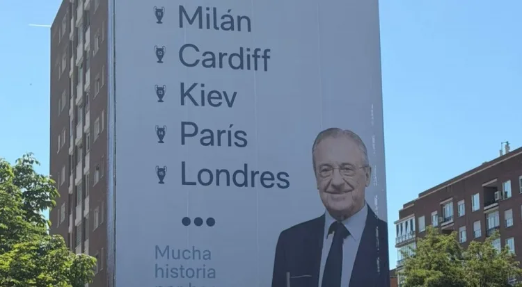 AS: Vị trí tấm áp phích chiến dịch khổng lồ của Florentino, mà Laporta cũng đã sử dụng trong chiến dịch của mình