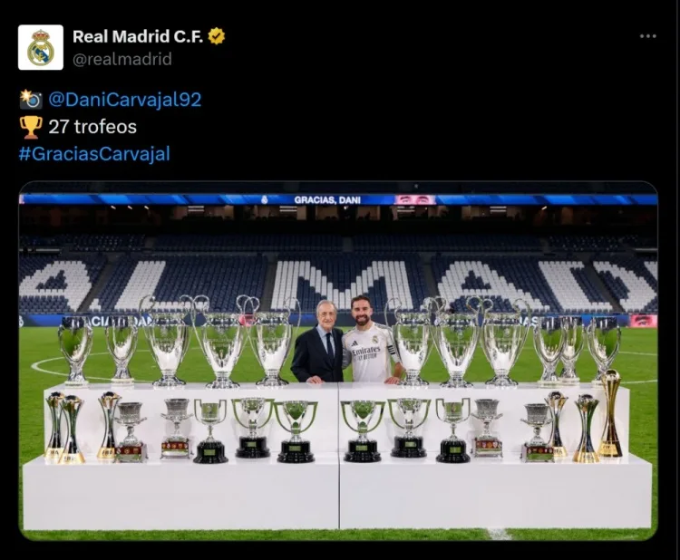 Công lao! Real Madrid chính thức chia sẻ ảnh Carvajal và Lafayette khoe cúp vô địch 27