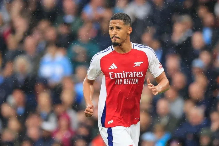 Saliba: Vô địch Premier League là chưa đủ Chúng tôi có hàng phòng ngự tốt nhất và muốn đối đầu với hàng công tốt nhất của PSG.