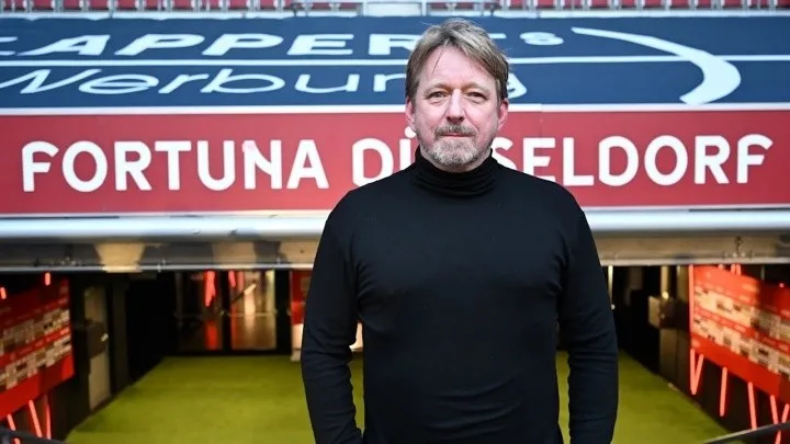 Phóng viên: Dusseldorf sa thải giám đốc thể thao Mislintat sau khi lại bị xuống hạng ở Bundesliga 17 sau 0QXZ nhiều năm.