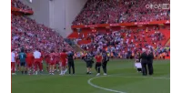 Tạm biệt huyền thoại! Sau trận đấu, Liverpool xếp hàng dài để tổ chức lễ chia tay Salah và Robertson