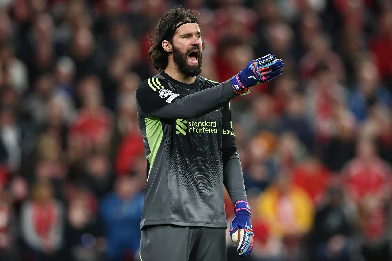 Team Follow: Juve đang cố gắng môi giới một thỏa thuận để ký hợp đồng với Alisson từ Liverpool