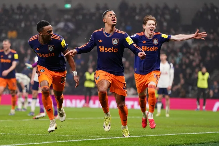 Jacob Ramsey: Newcastle không thể tiếp tục dễ bị đánh bại ở mùa tới
