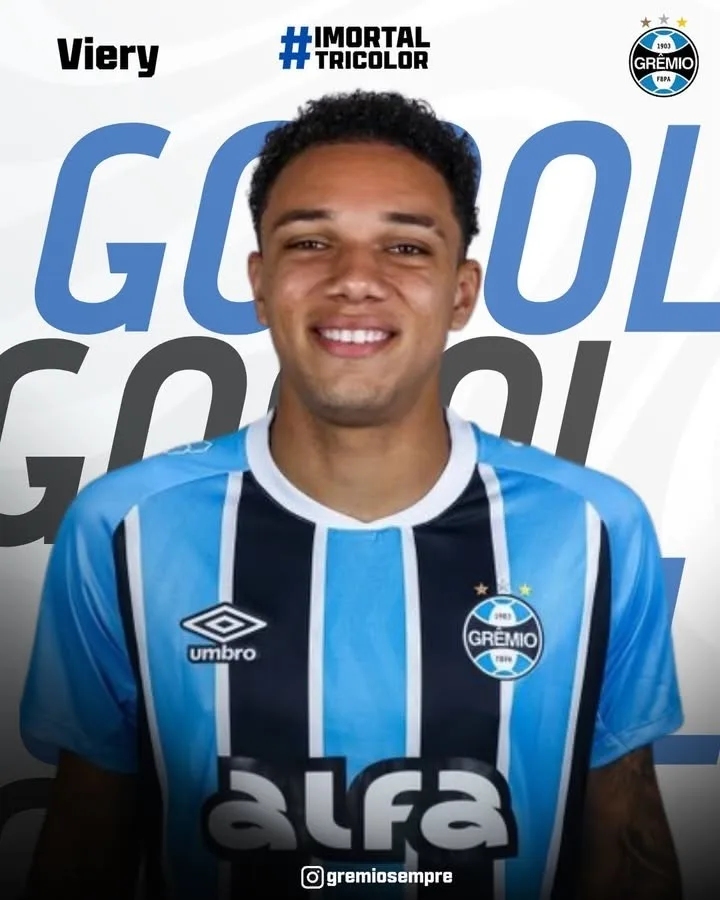 Phóng viên: Newcastle đề nghị hậu vệ Gremio Vieri 1400 một triệu euro, bên kia yêu cầu 2000 một triệu euro.