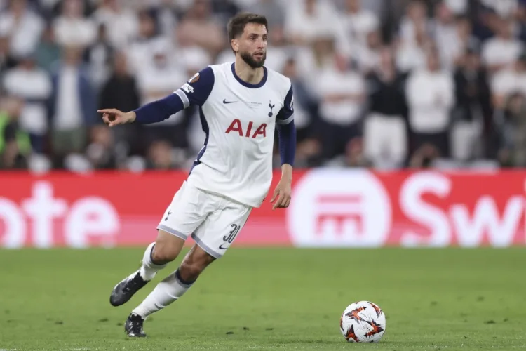 Bentancur: Tôi sẽ đưa ĐTQG trở lại khi Tottenham gặp khó khăn; Uruguay có đội hình sang chảnh