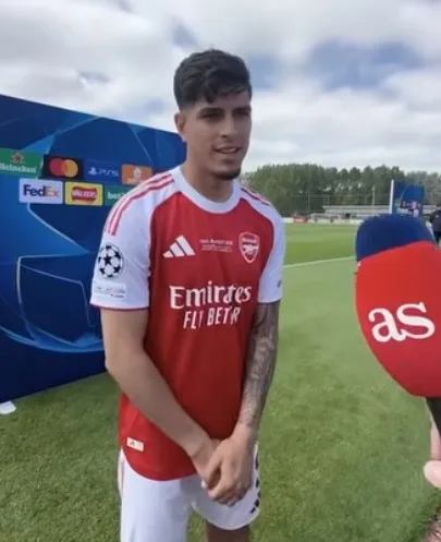 Inkapiye: Lễ kỷ niệm chai chỉ là một trò đùa. Vô địch Premier League sẽ giúp bạn có thêm động lực để vào chung kết Champions League