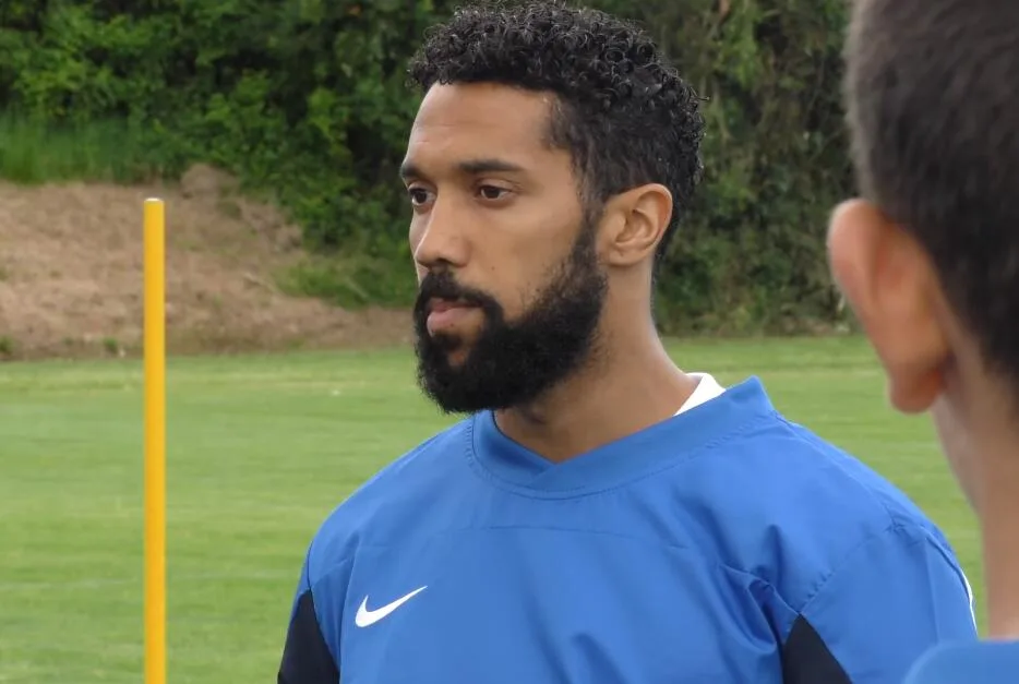Clichy: Việc xem các đội bóng ở Premier League ăn mừng khi được thi đấu ở Champions League khiến tôi hiểu sâu sắc hơn về những khó khăn của Wenger hồi đó