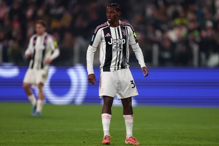 Yitian: Ngay cả khi Vlahovic và Juventus hoàn tất việc gia hạn hợp đồng, Jonathan David nhiều khả năng sẽ ở lại đội