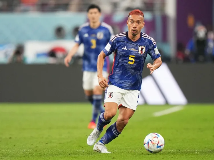 Nagatomo Yuto: Tôi rất vui khi được khoác áo số 5 tại World Cup liên tiếp 5. Tôi muốn thể hiện kỹ năng của mình như một con đười ươi.