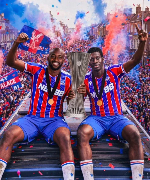 Crystal Palace bị tước suất dự Europa League do có cùng cổ đông với Lyon. 1 đã giành chức vô địch và tiến vào năm tiếp theo.