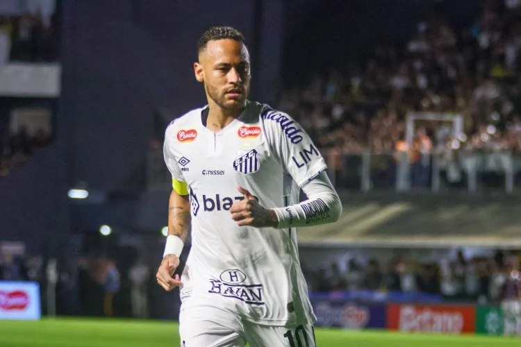 Phóng viên: Brazil dự định kiểm tra thể lực của Neymar trong trận giao hữu với Ai Cập và không được phép thay người nữa
