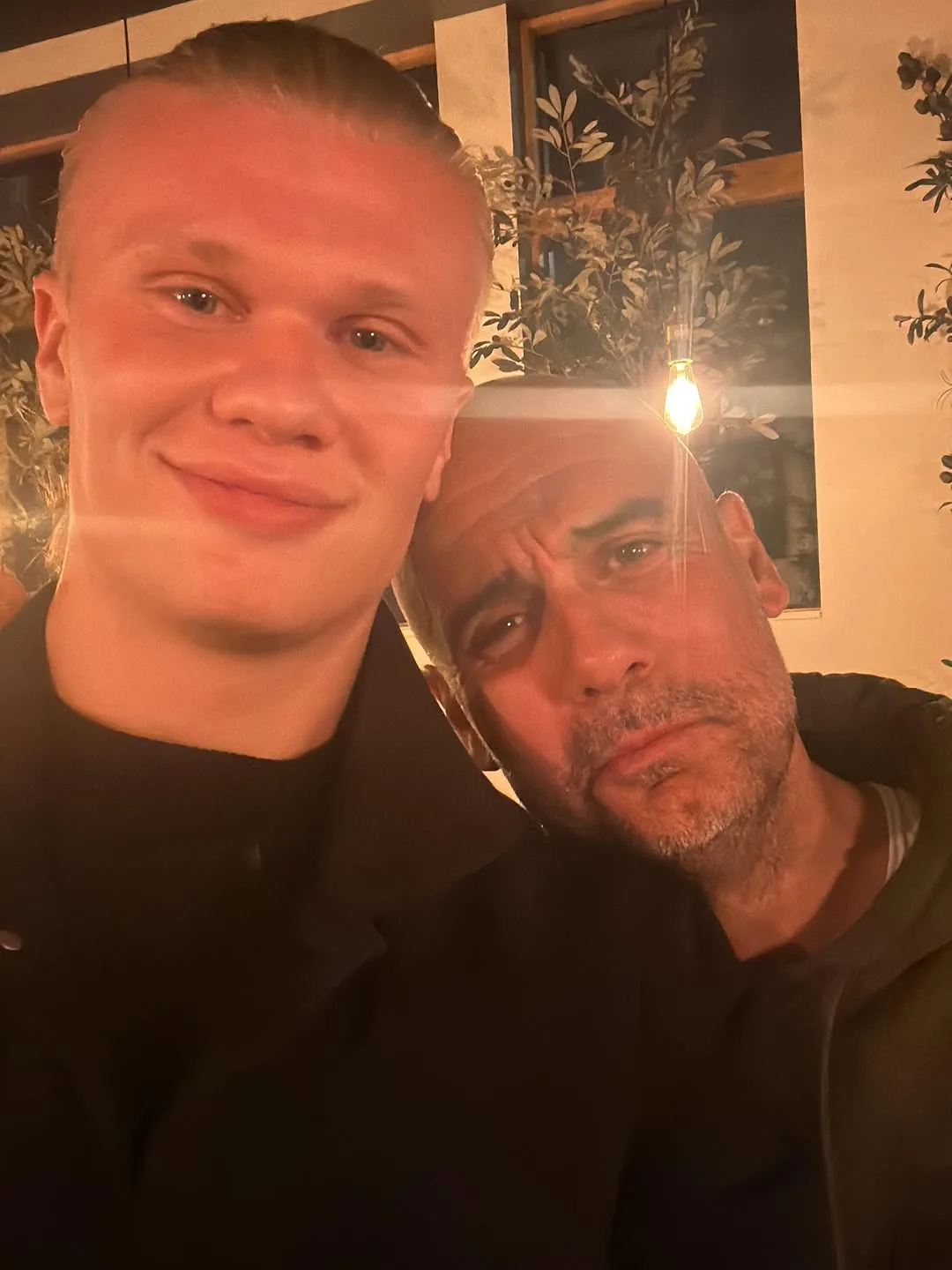 Tự sướng vai! Haaland đăng ảnh tri ân Guardiola: Được làm việc cùng những người giỏi nhất là vinh dự của đời tôi